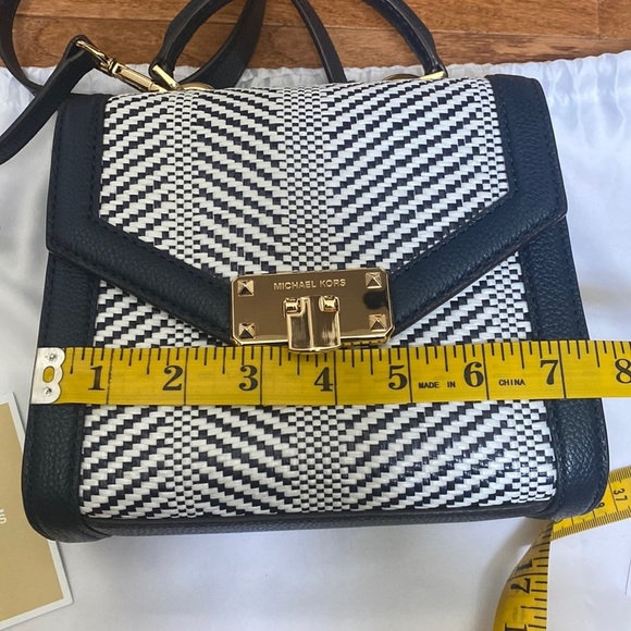 EUC Michael Kors Blue Navy and White Kinsley XS satchel. - Picture 14 of 17